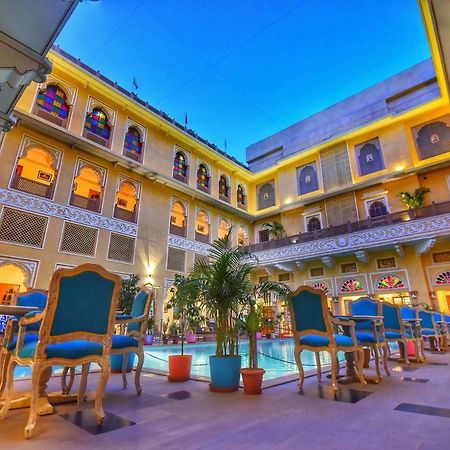 นิพพาน พาเลซ-อะ เฮอริเทจ โอเต็ล แอนด์ สปา Hotel ชัยปุระ ภายนอก รูปภาพ