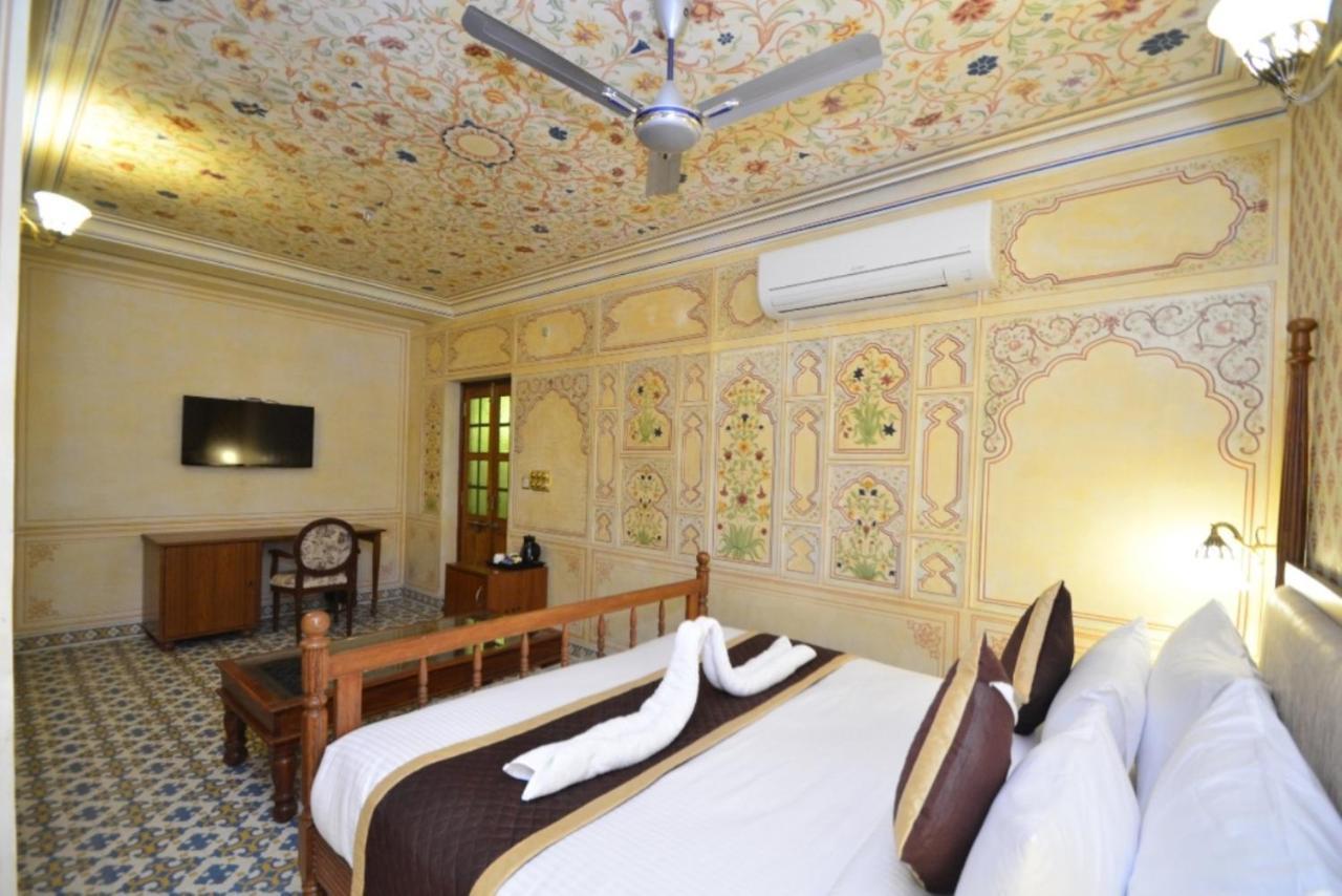 นิพพาน พาเลซ-อะ เฮอริเทจ โอเต็ล แอนด์ สปา Hotel ชัยปุระ ภายนอก รูปภาพ