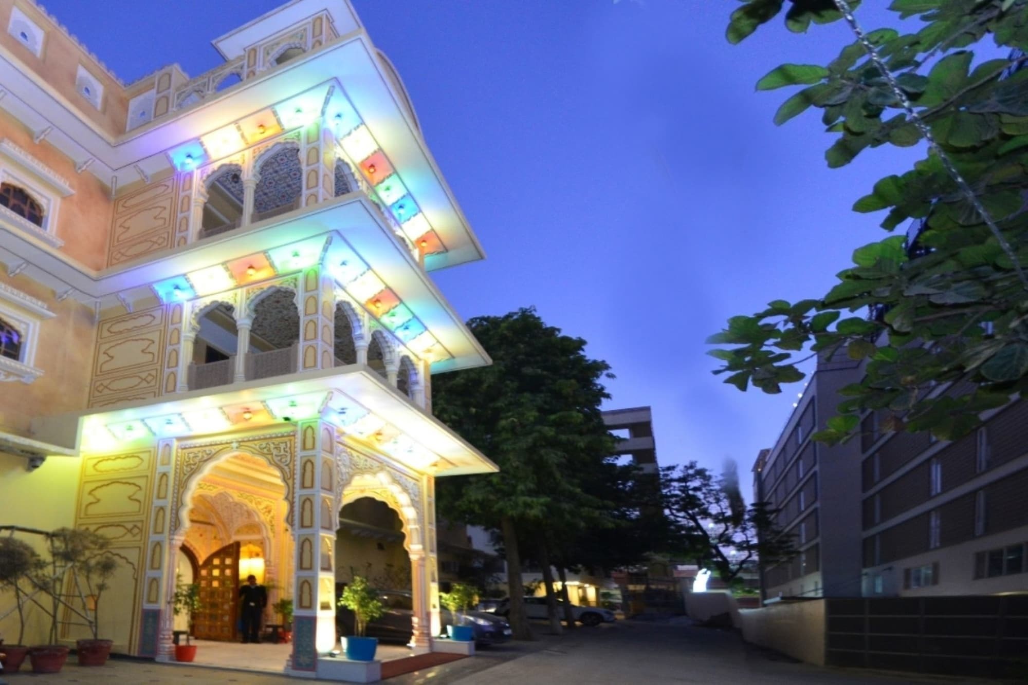 นิพพาน พาเลซ-อะ เฮอริเทจ โอเต็ล แอนด์ สปา Hotel ชัยปุระ ภายนอก รูปภาพ